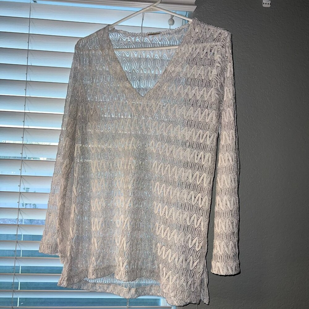 Ivory Open Knit V-Neck Long Sleeve Top - Size Medium